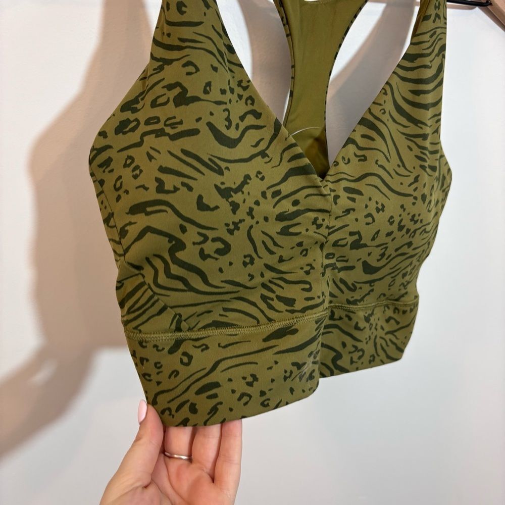 Athleta Transcend Plunge Bra NEW with tags Size Large D/DD Nina Animal Olive - Picture 7 of 14